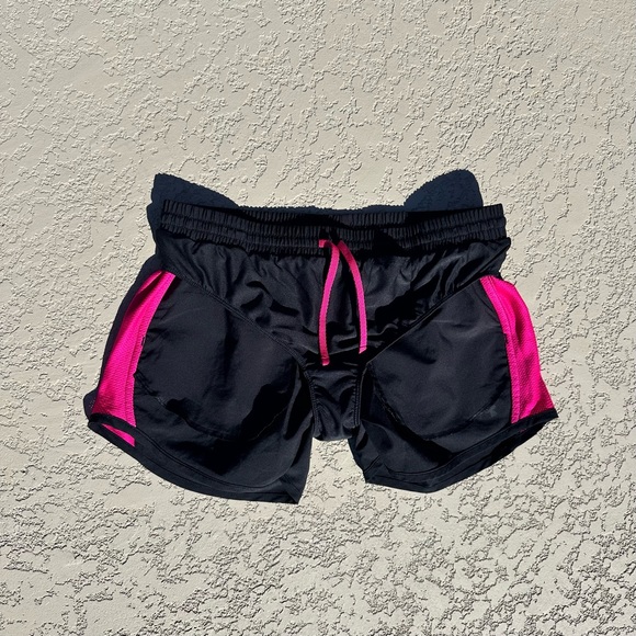 Under Armour Women's Athletic Shorts in Black and Pink - Picture 4 of 11